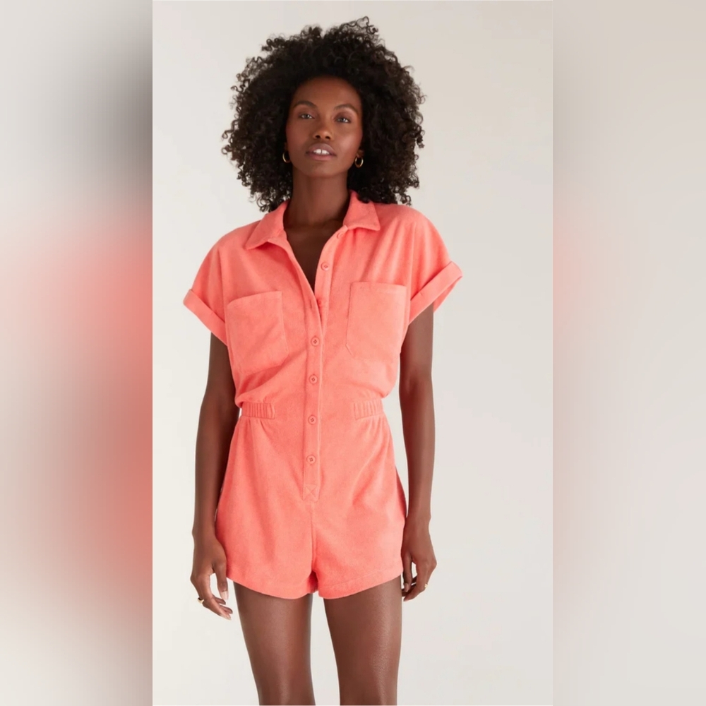 Coral Romper Size 6 🪸